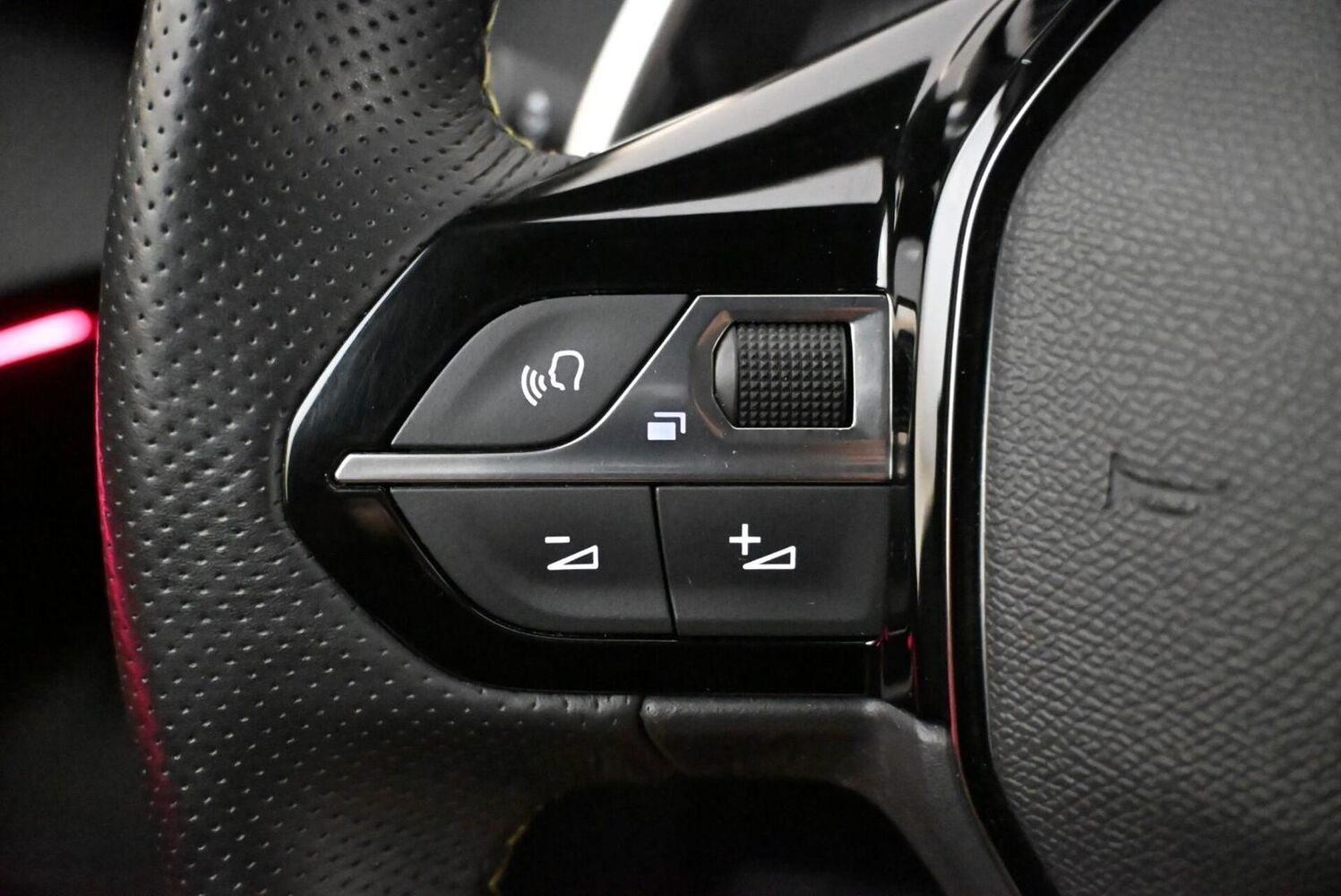 Peugeot 2008 vaihtoauto