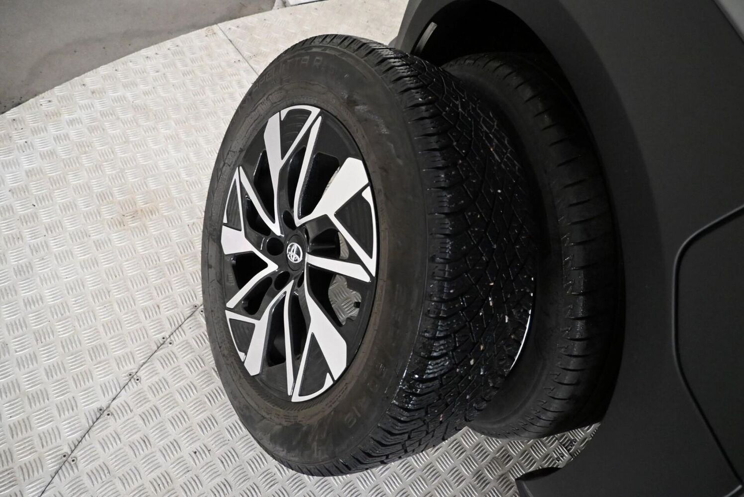 Toyota bZ4X vaihtoauto