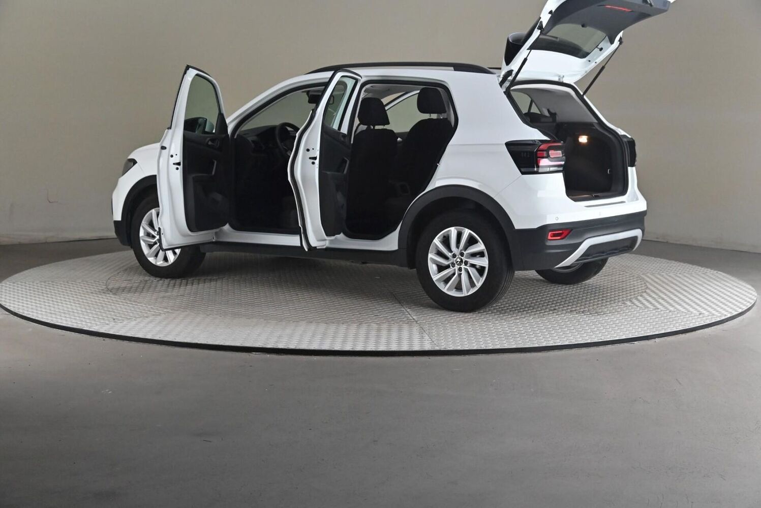 Volkswagen T-Cross vaihtoauto