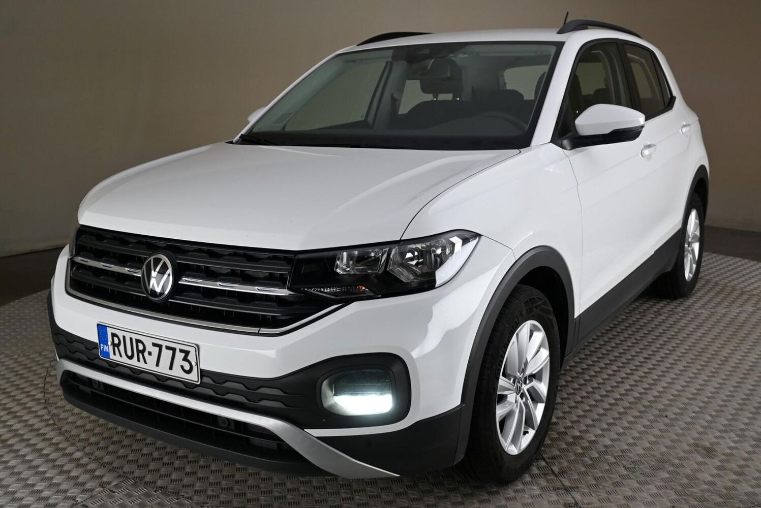 Volkswagen T-Cross vaihtoauto