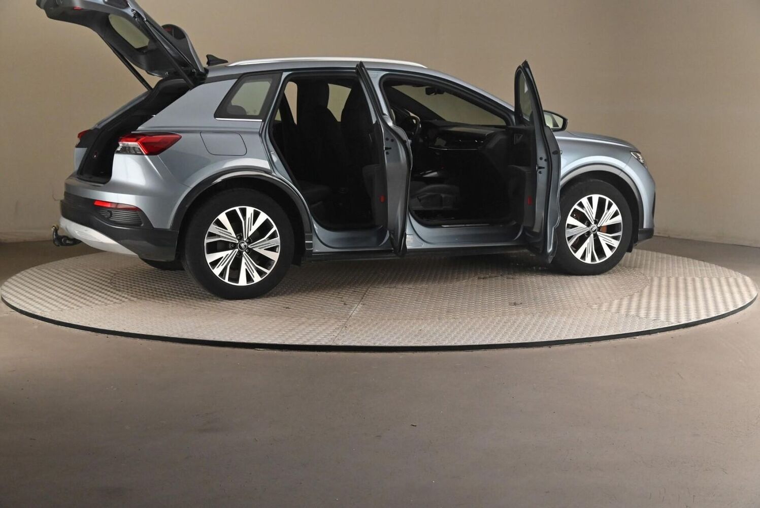 Audi Q4 e-tron vaihtoauto
