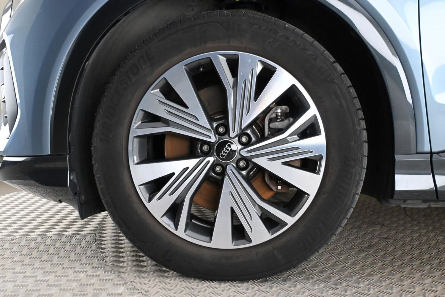 Audi Q4 e-tron vaihtoauto