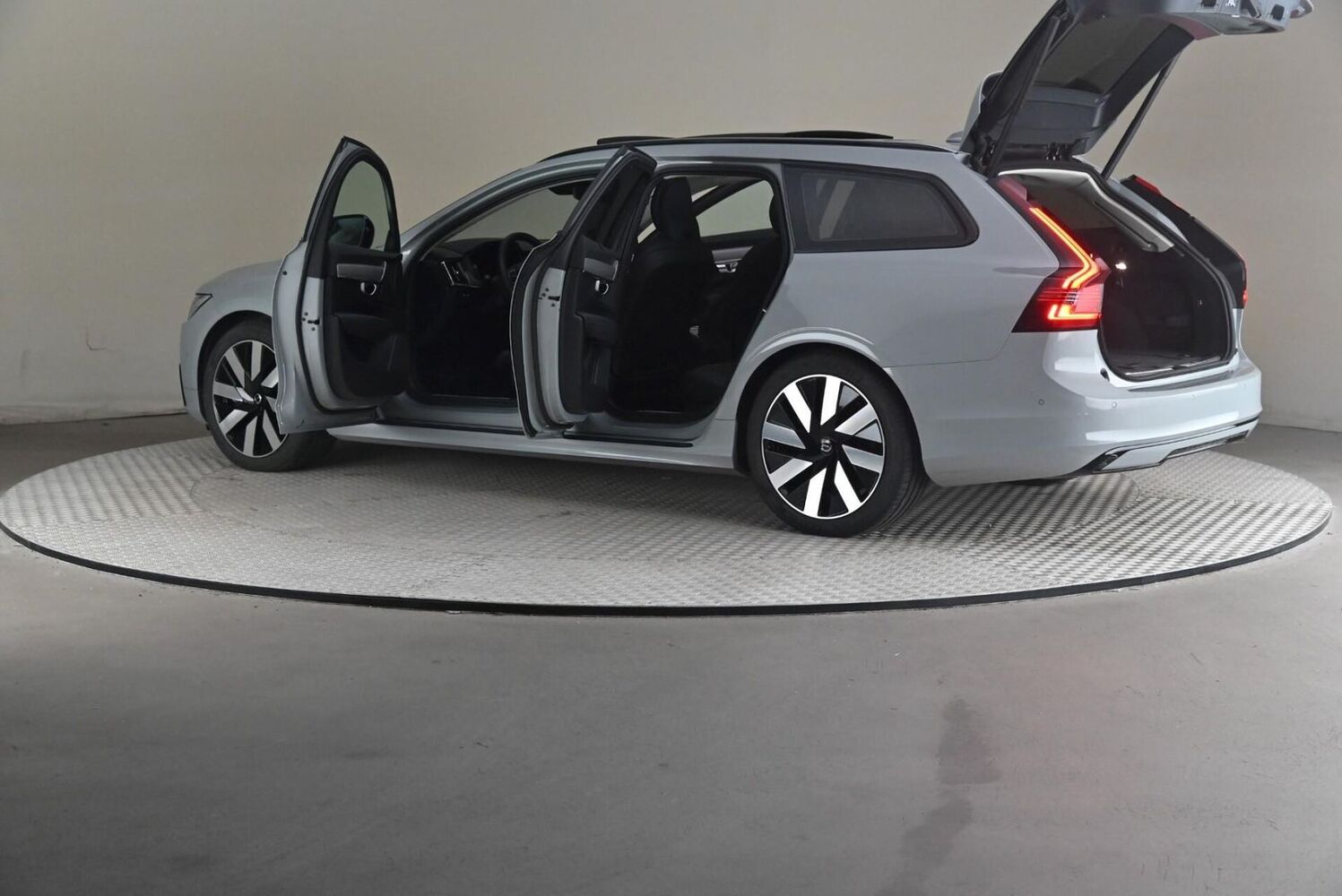 Volvo V90 vaihtoauto