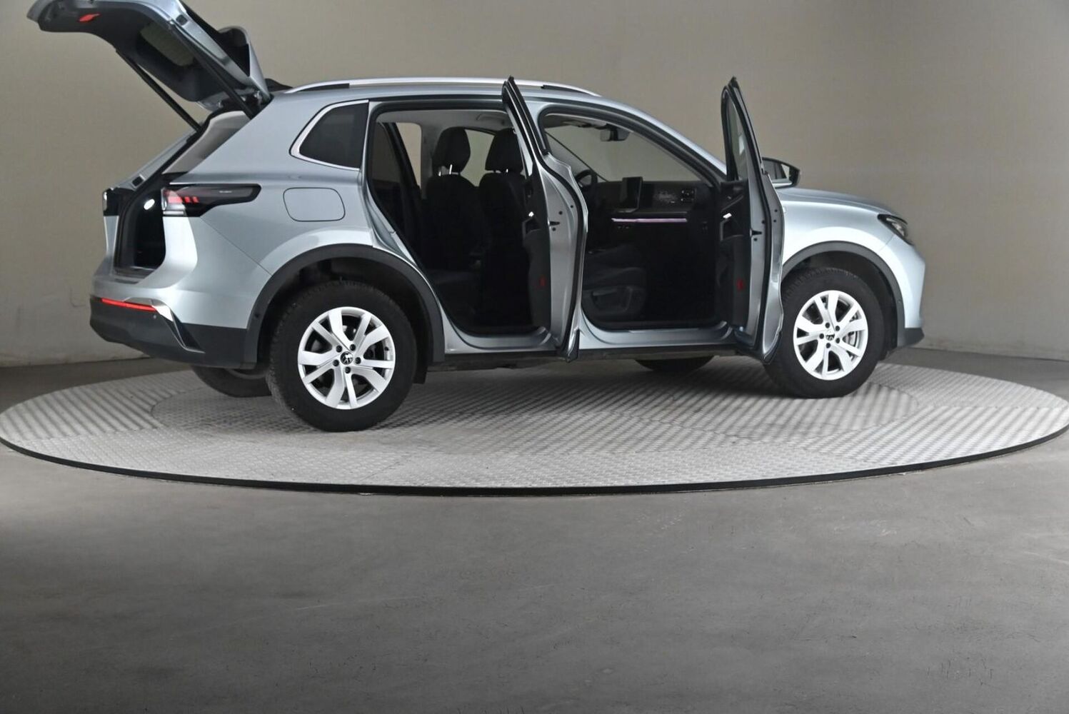 Volkswagen Tiguan vaihtoauto