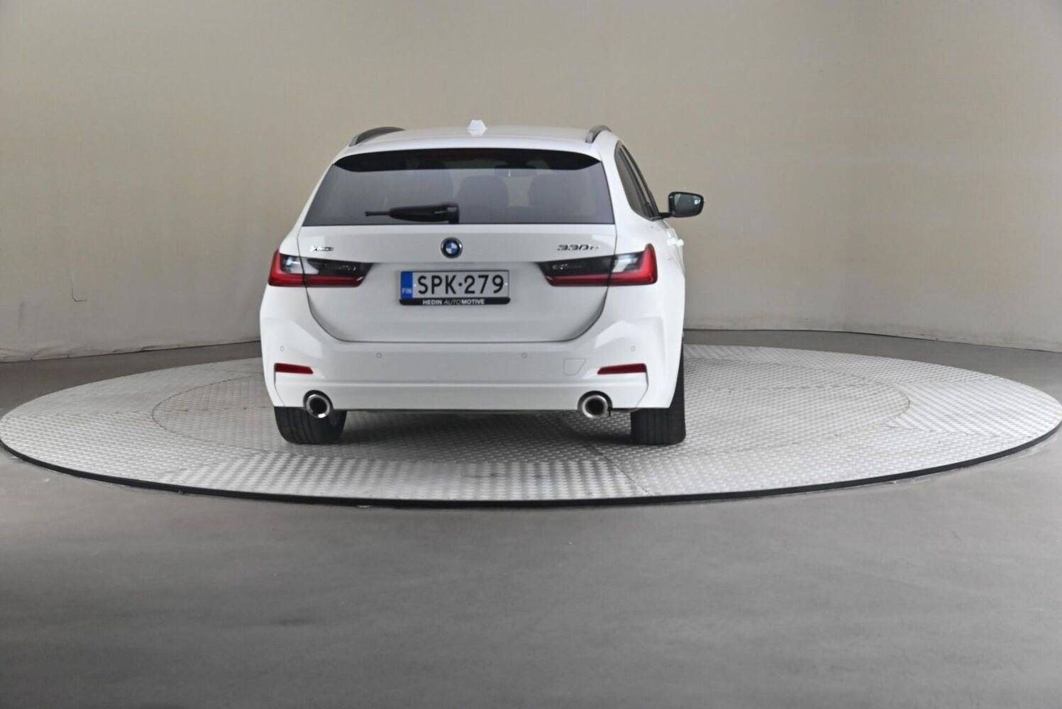 BMW 330 vaihtoauto