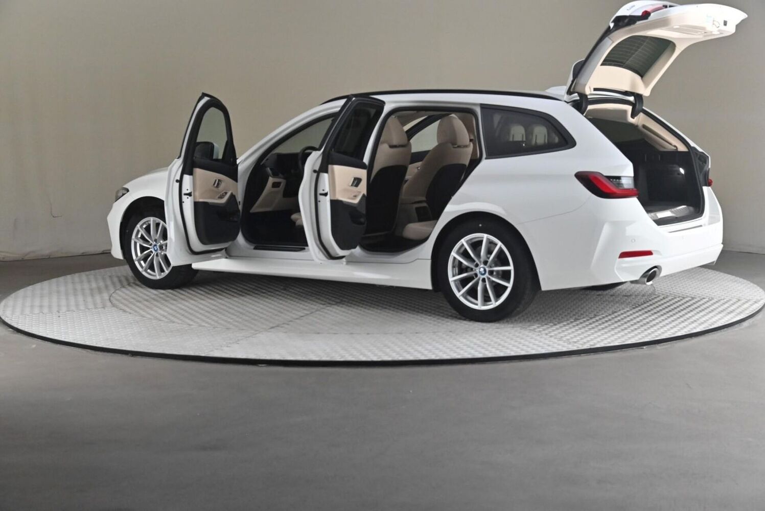 BMW 330 vaihtoauto