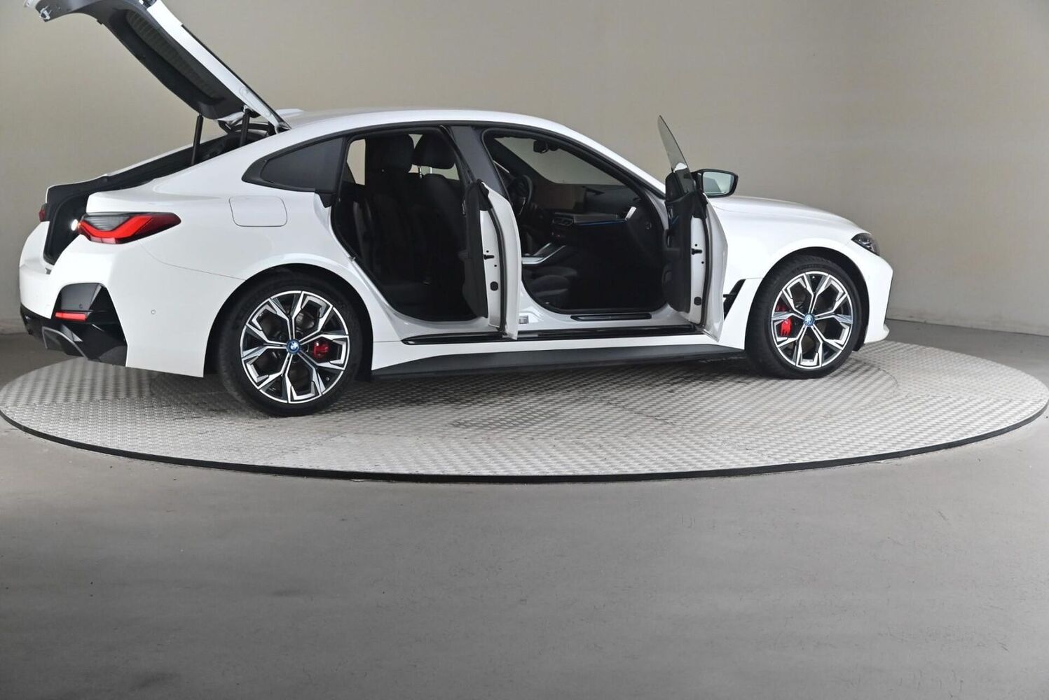 BMW i4 vaihtoauto