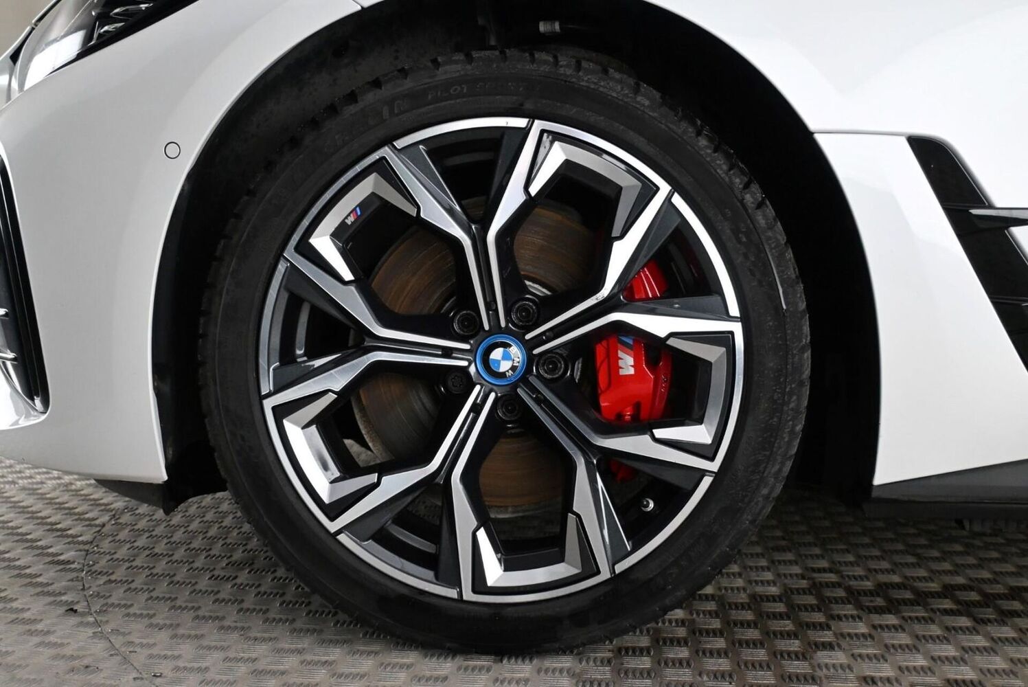 BMW i4 vaihtoauto
