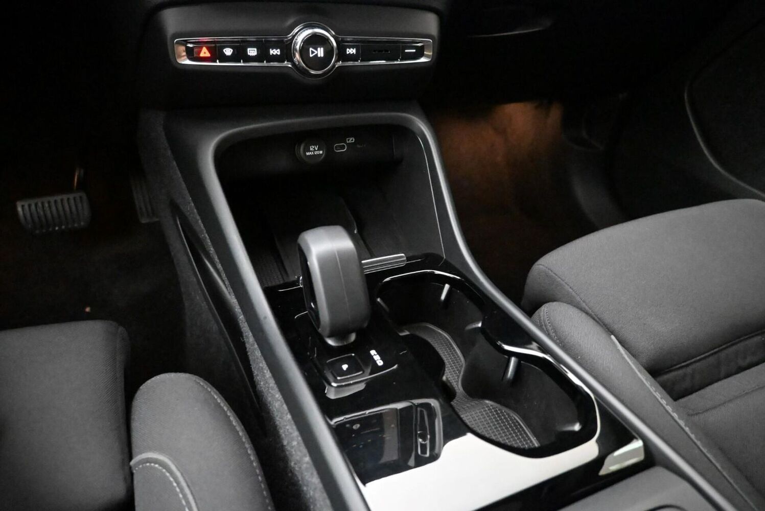 Volvo C40 vaihtoauto