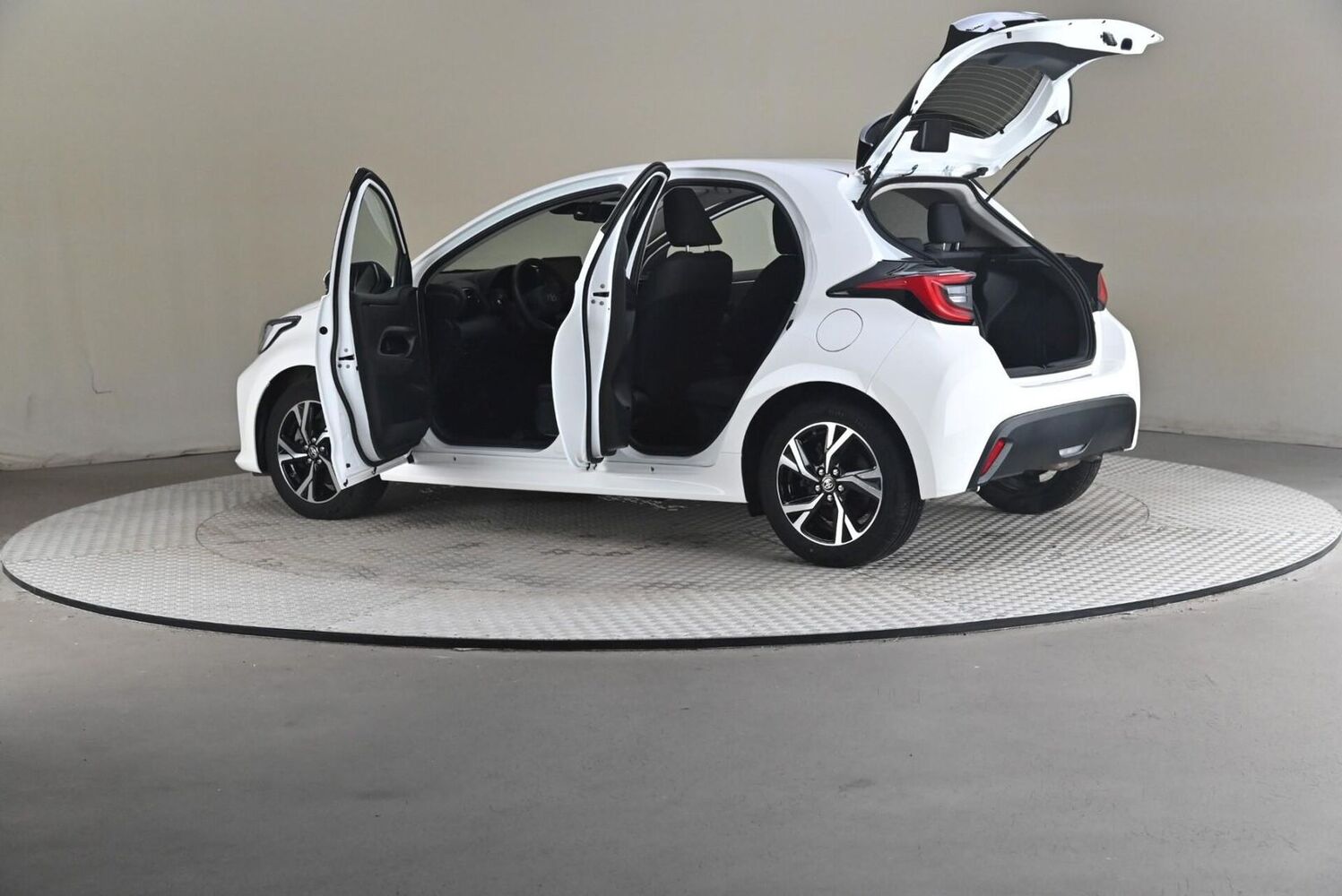 Toyota Yaris vaihtoauto