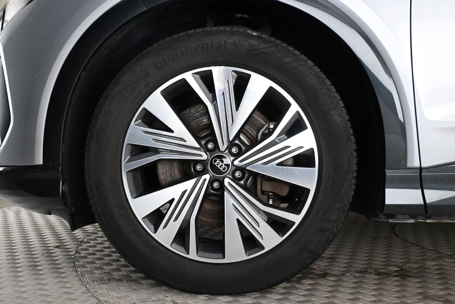 Audi Q4 e-tron vaihtoauto