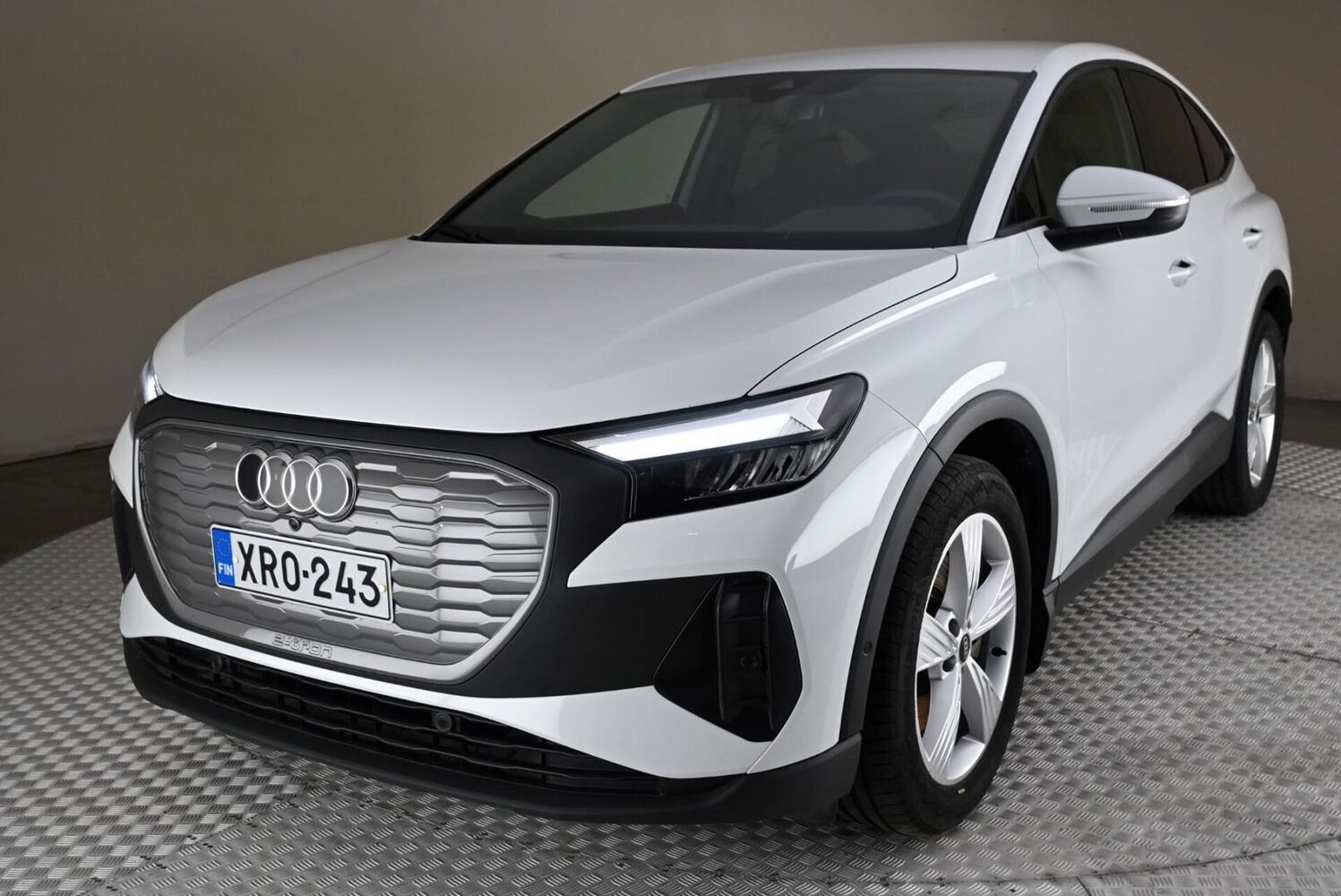 Audi Q4 e-tron vaihtoauto