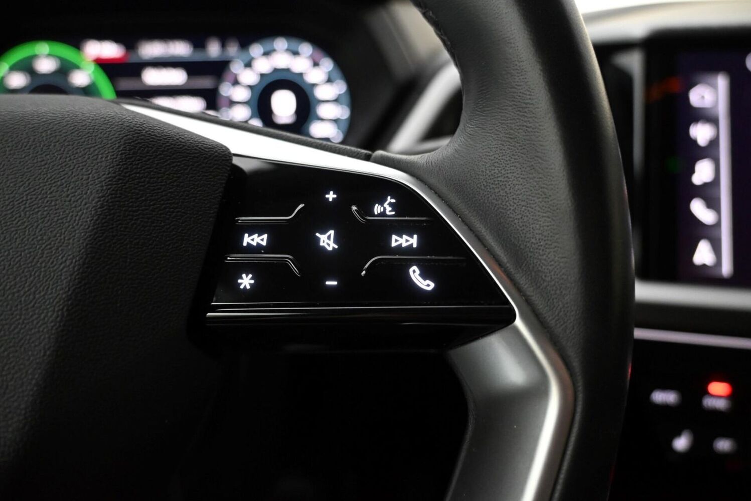 Audi Q4 e-tron vaihtoauto