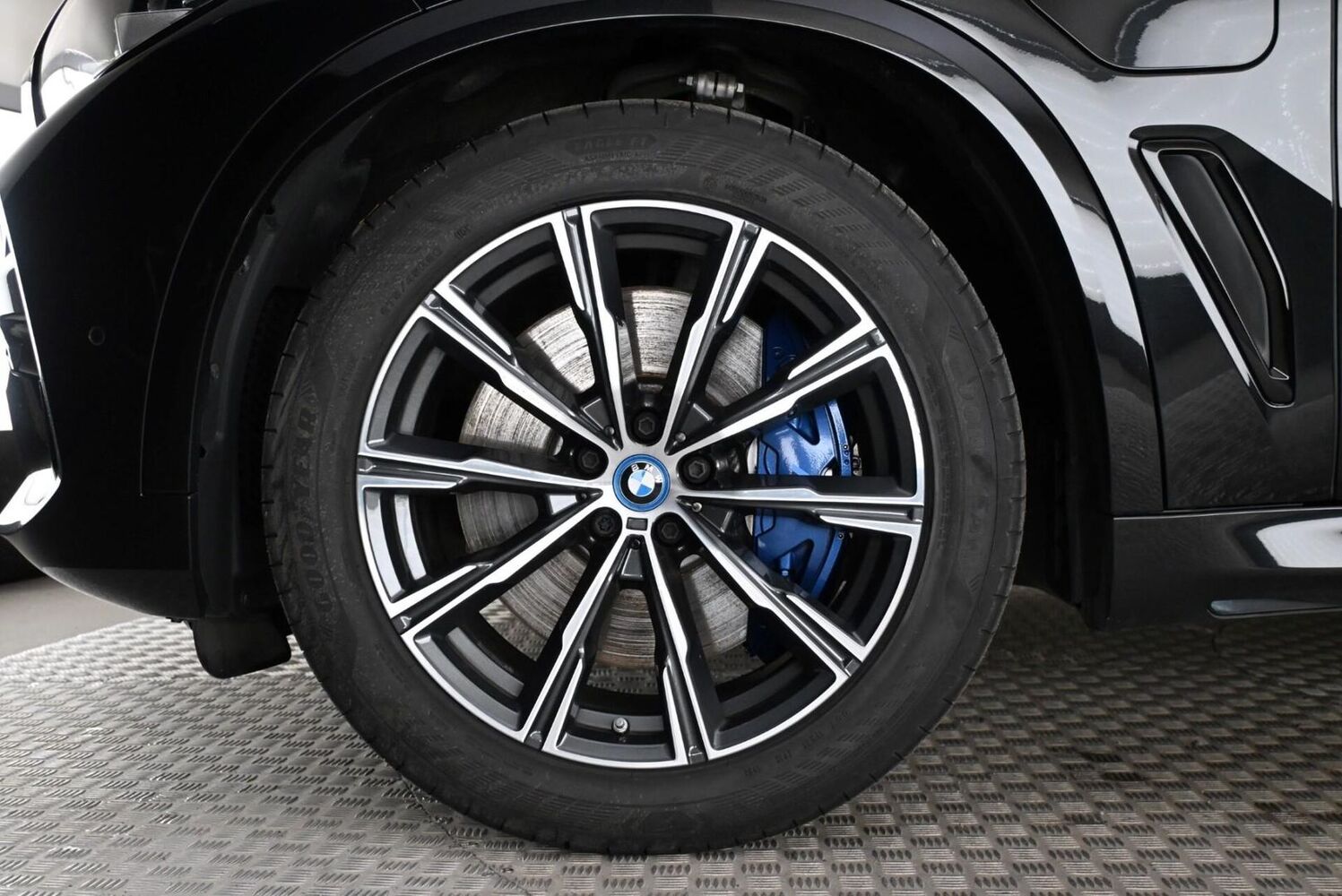 BMW X5 vaihtoauto