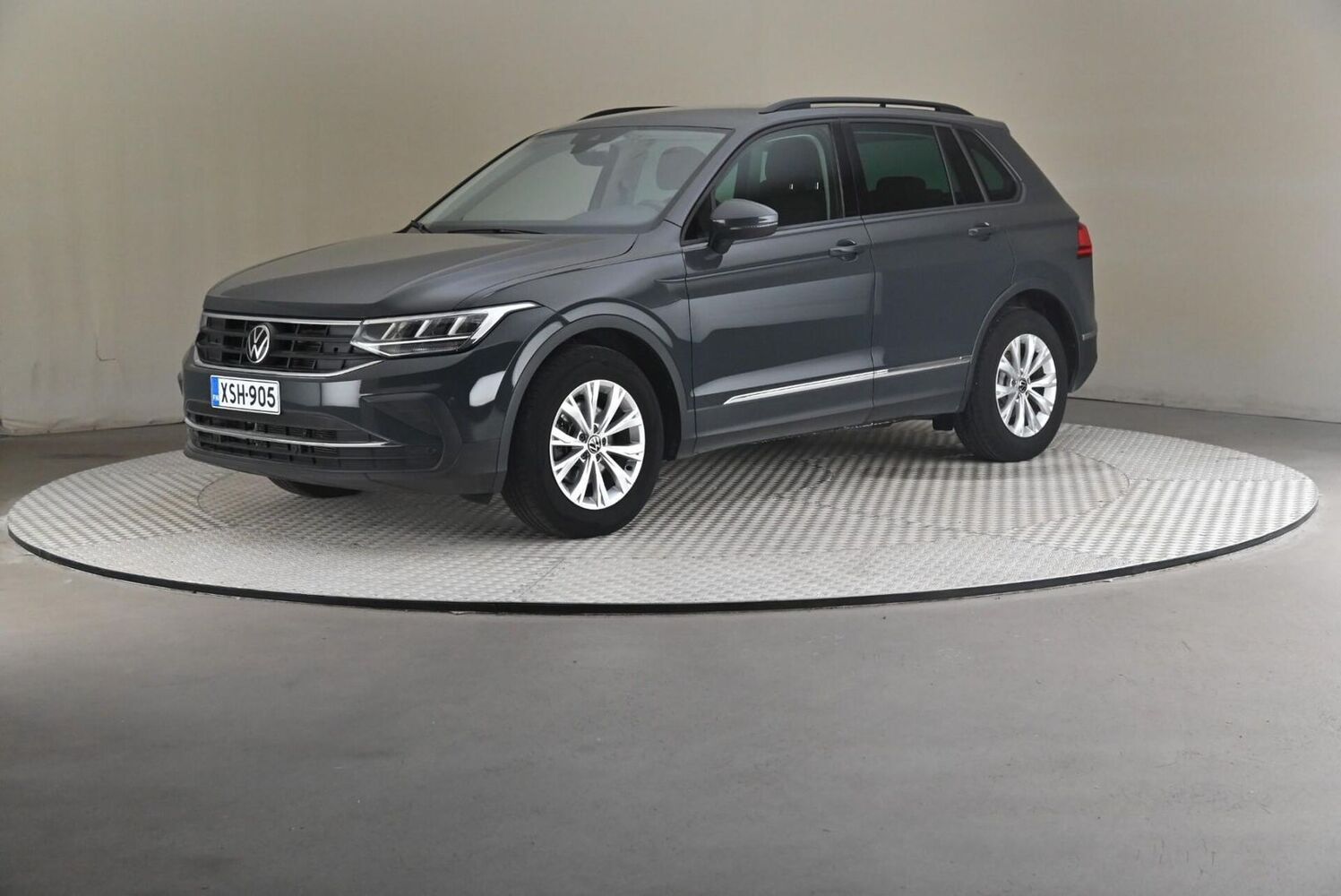 Volkswagen Tiguan vaihtoauto