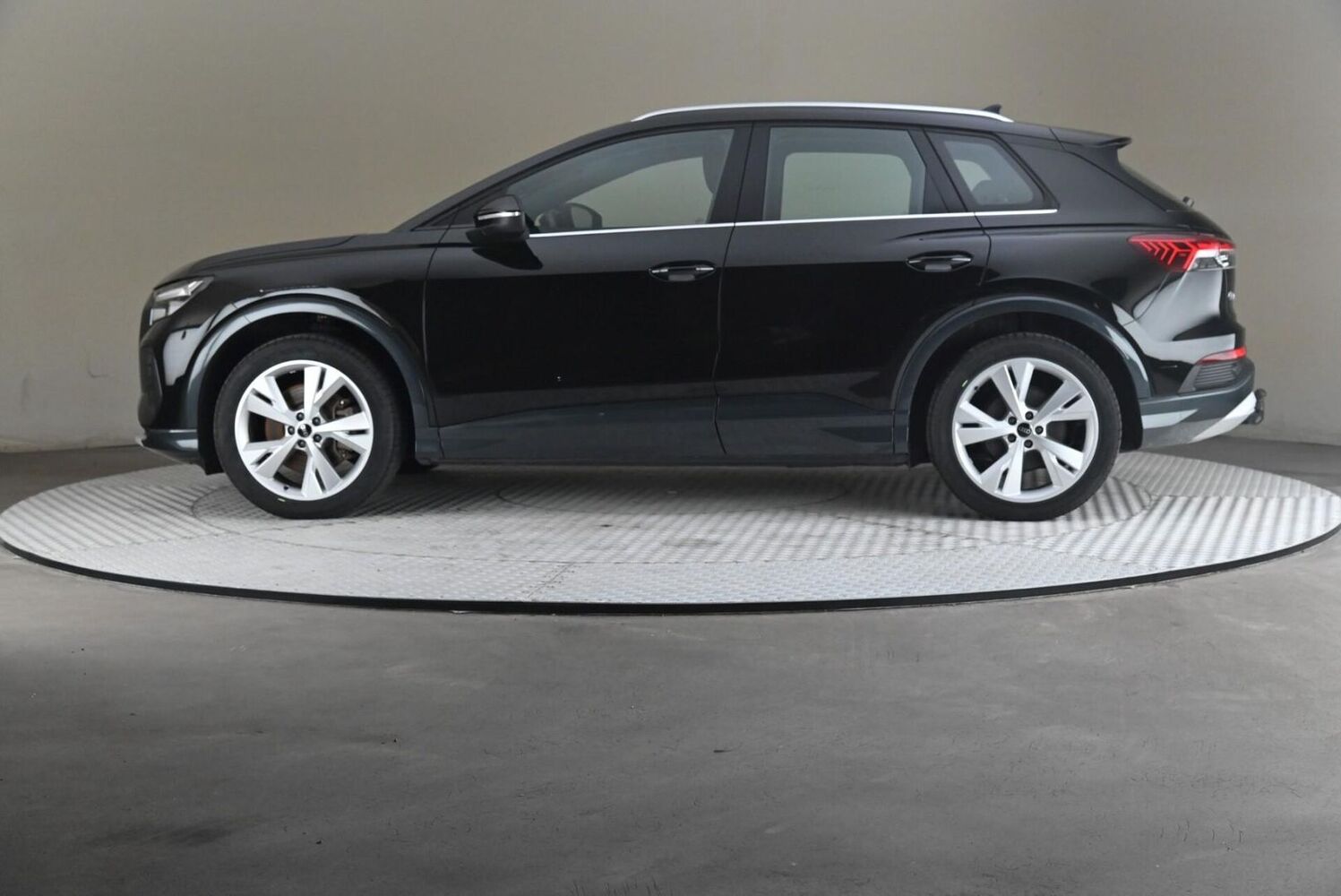 Audi Q4 e-tron vaihtoauto