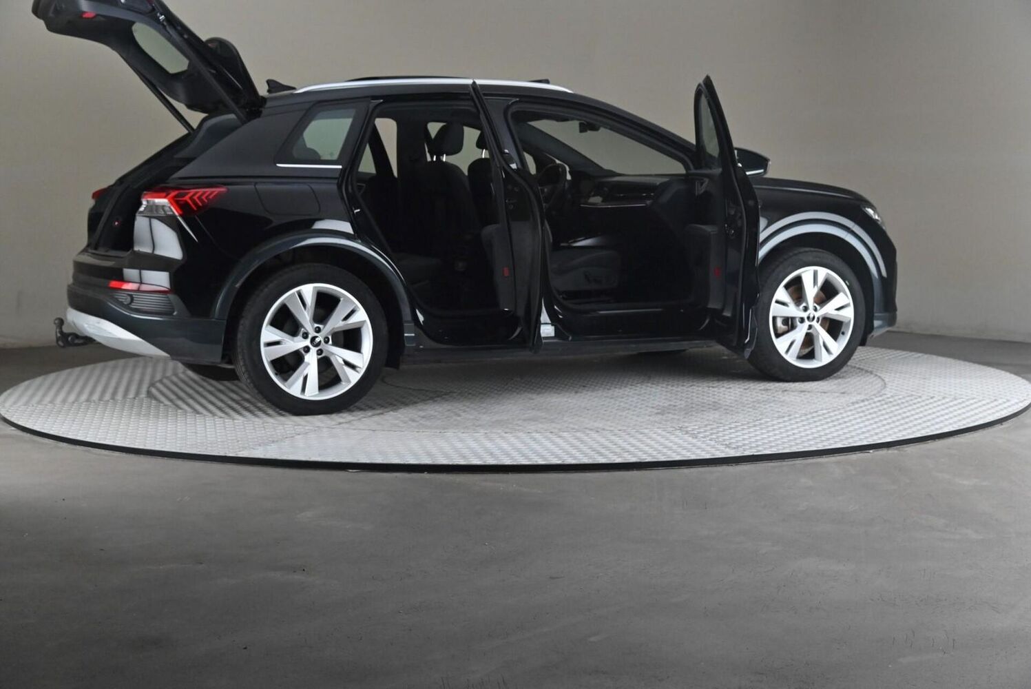 Audi Q4 e-tron vaihtoauto