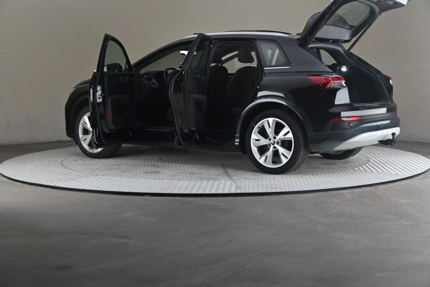 Audi Q4 e-tron vaihtoauto