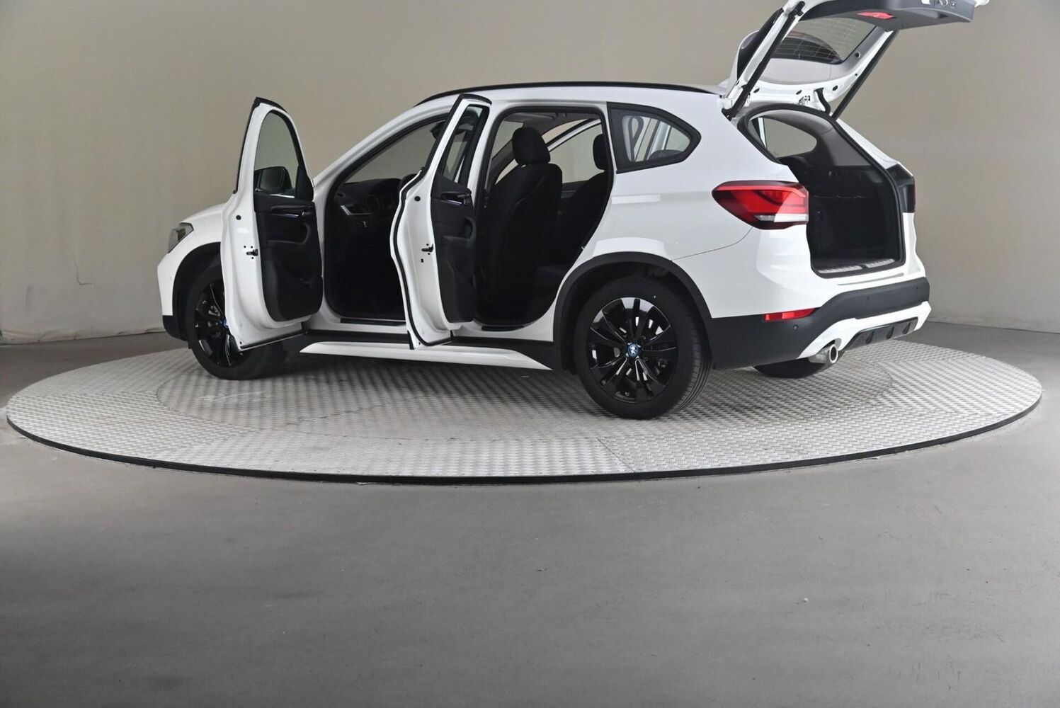BMW X1 vaihtoauto