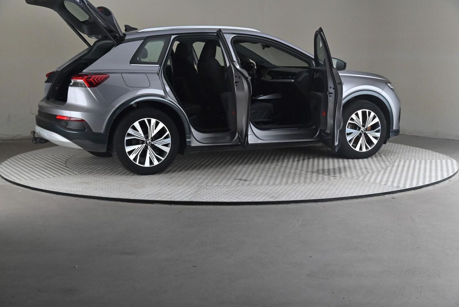 Audi Q4 e-tron vaihtoauto