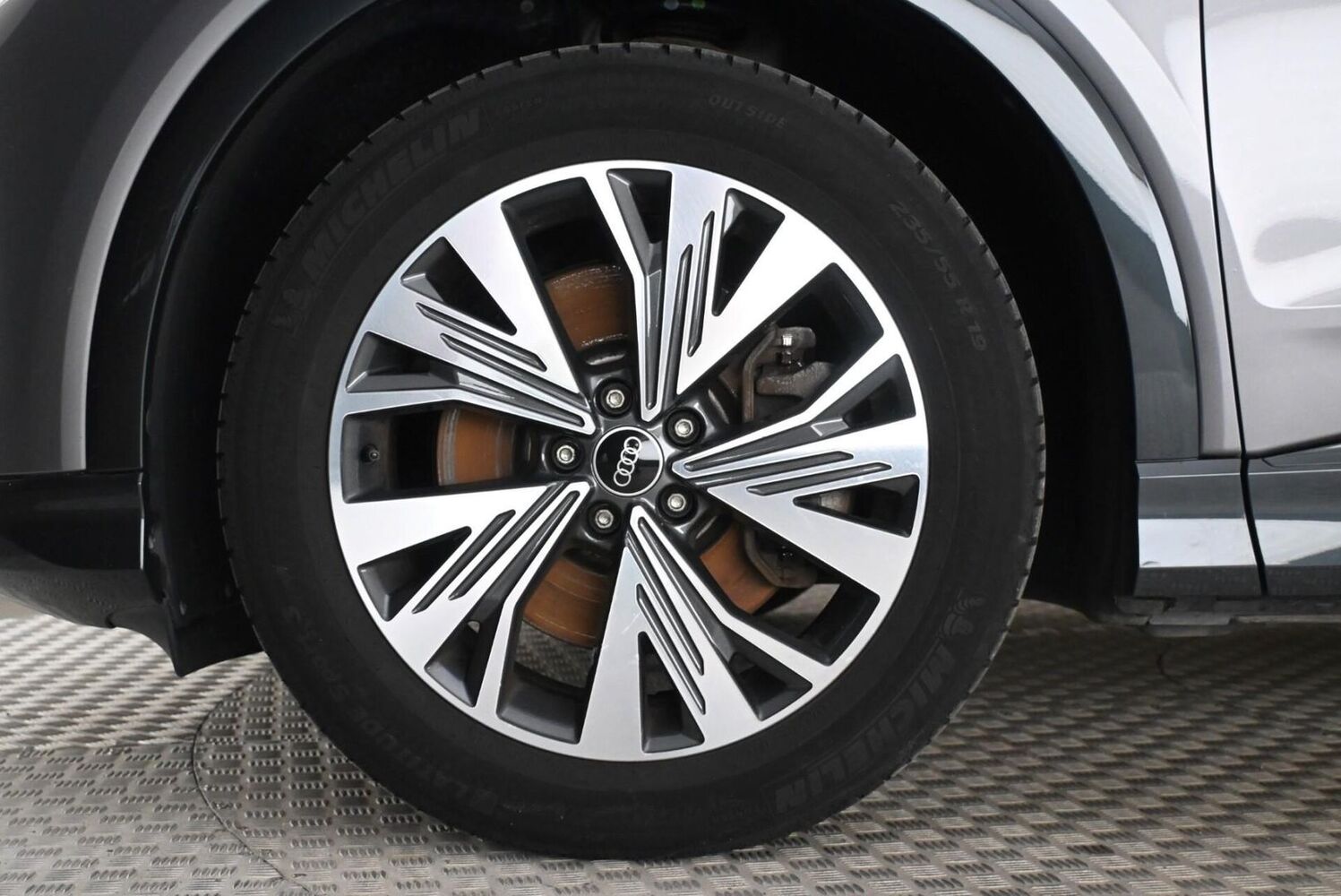 Audi Q4 e-tron vaihtoauto