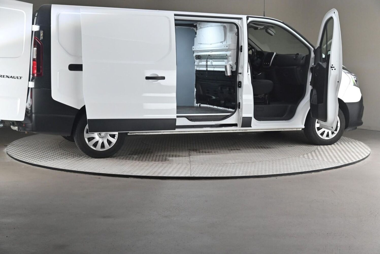 Renault Trafic vaihtoauto