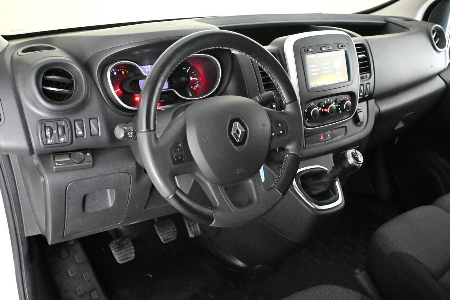 Renault Trafic vaihtoauto