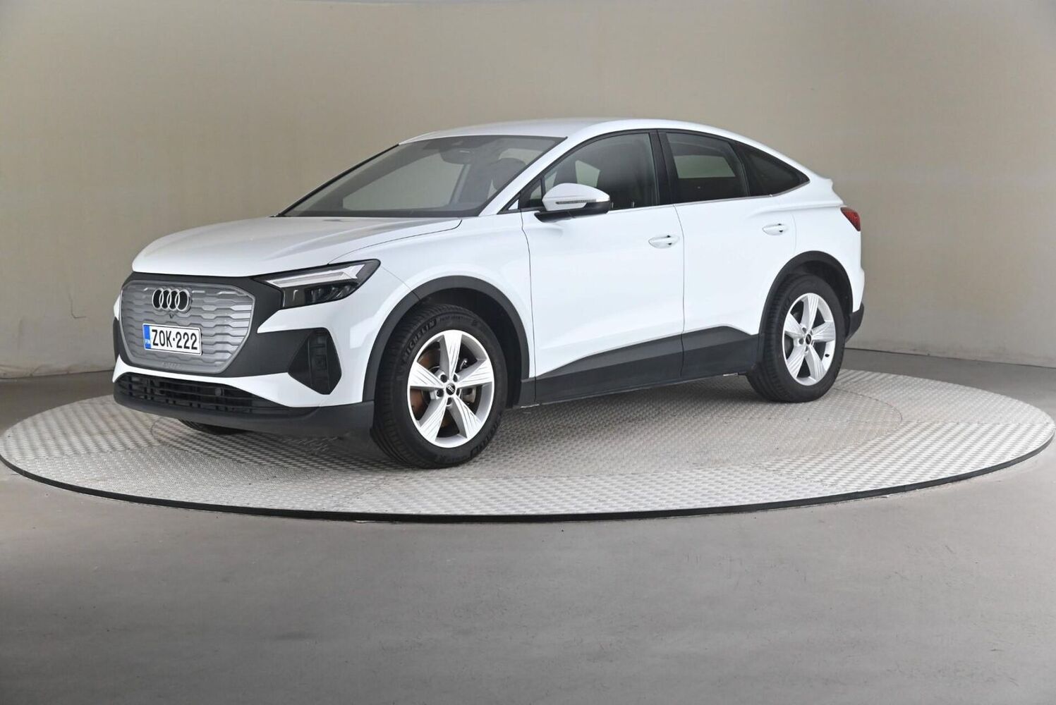 Audi Q4 e-tron vaihtoauto