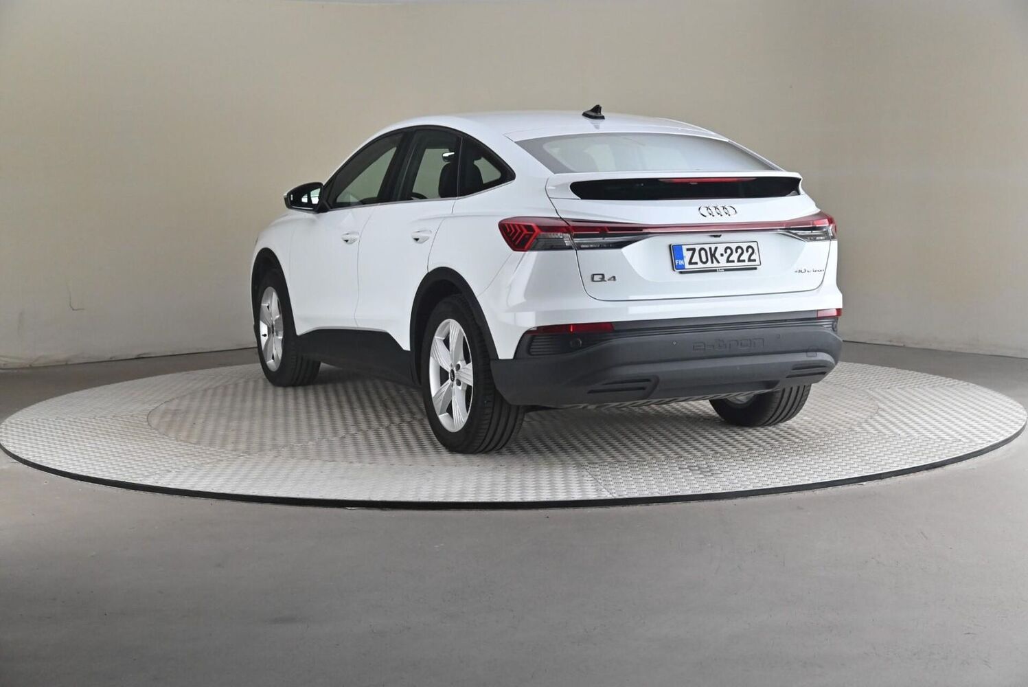 Audi Q4 e-tron vaihtoauto