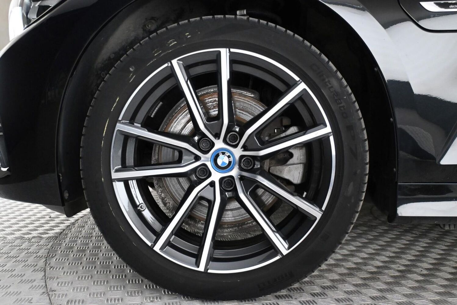 BMW 320 vaihtoauto
