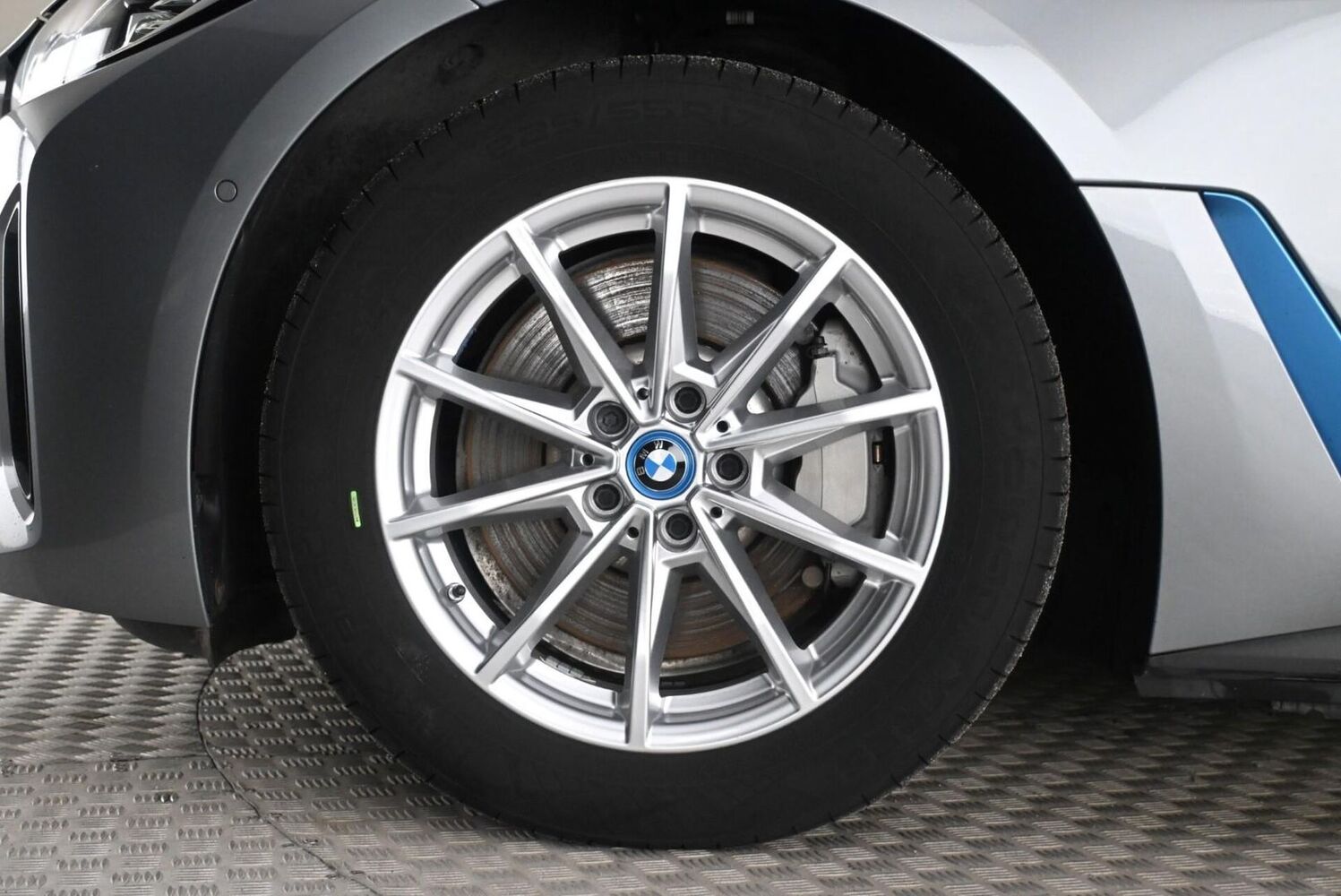 BMW i4 vaihtoauto