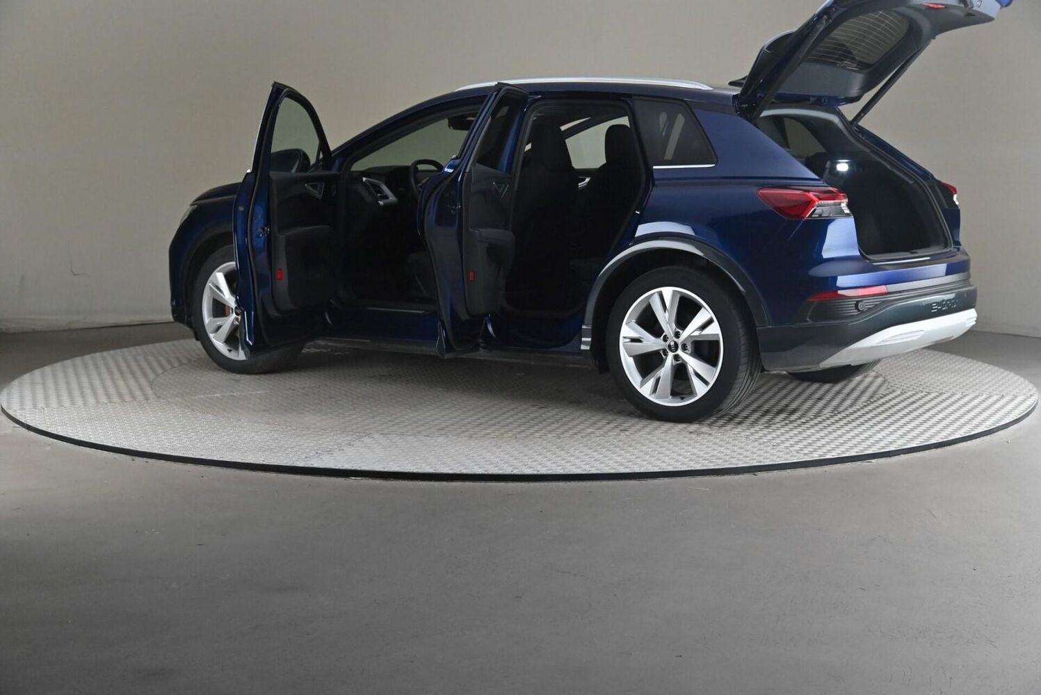 Audi Q4 e-tron vaihtoauto