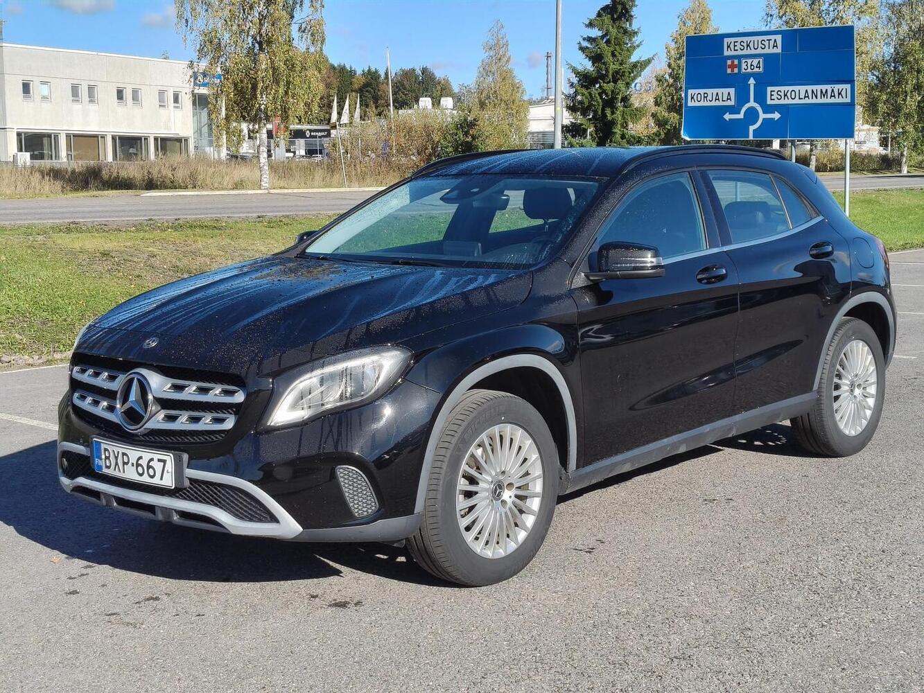 Mercedes-Benz GLA vaihtoauto
