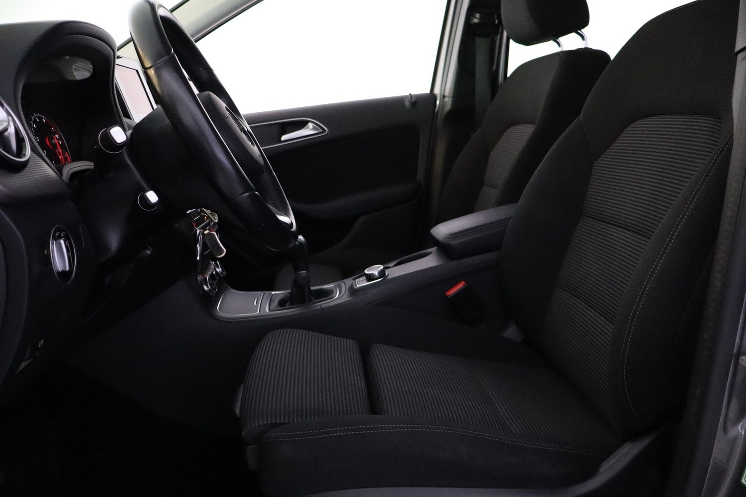 Mercedes-Benz B vaihtoauto