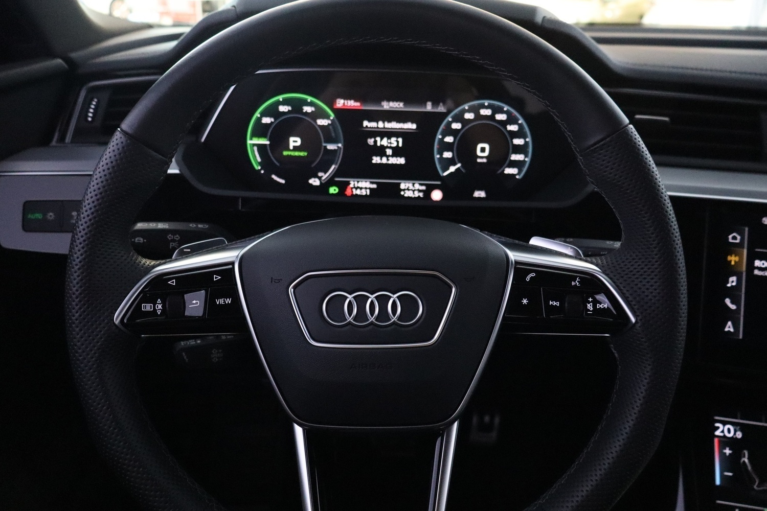Audi Q8 e-tron vaihtoauto