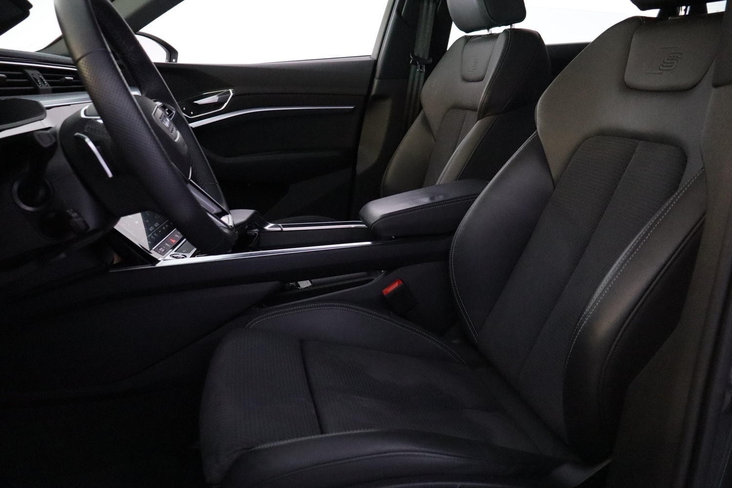 Audi Q8 e-tron vaihtoauto