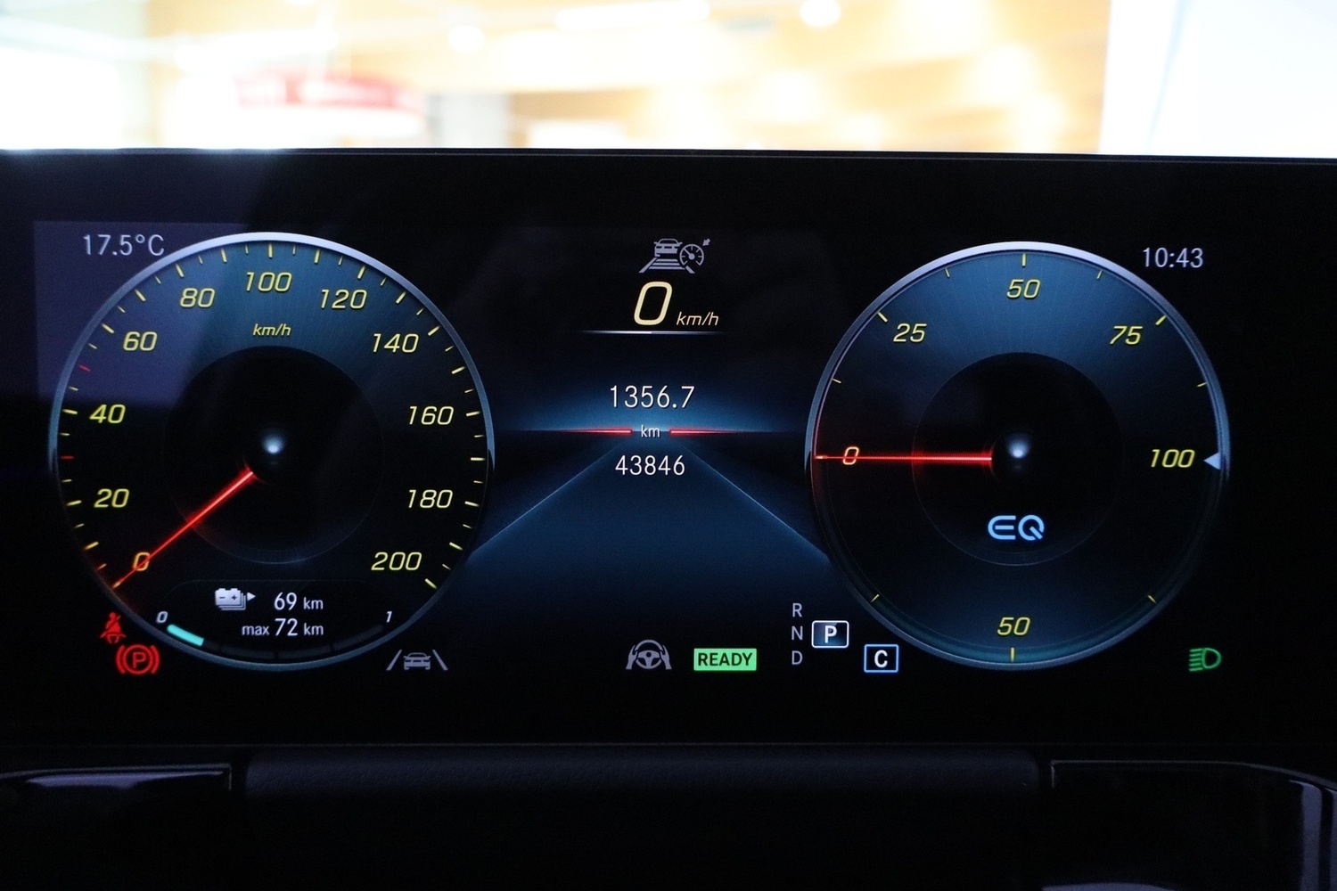 Mercedes-Benz EQA vaihtoauto