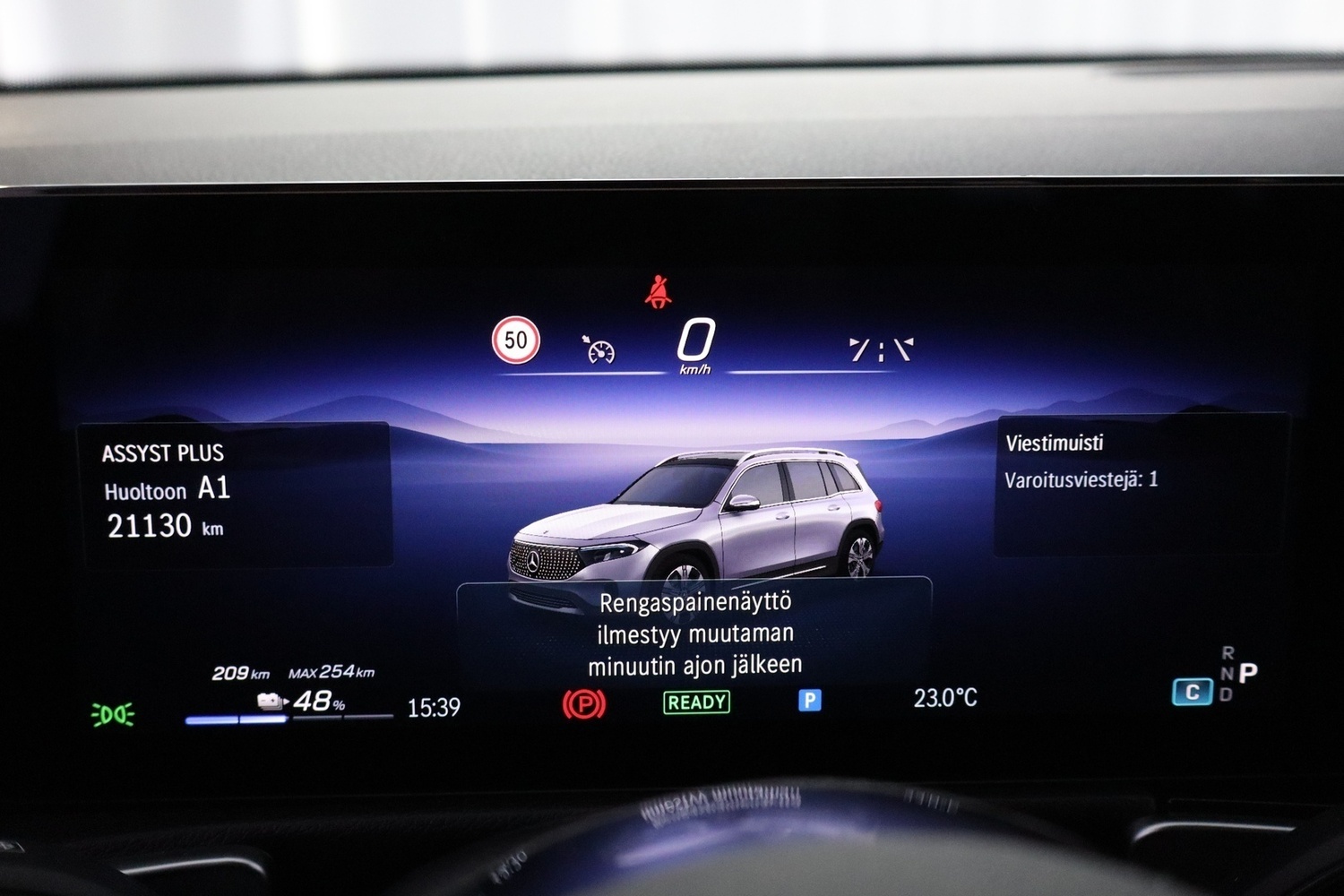 Mercedes-Benz EQB vaihtoauto