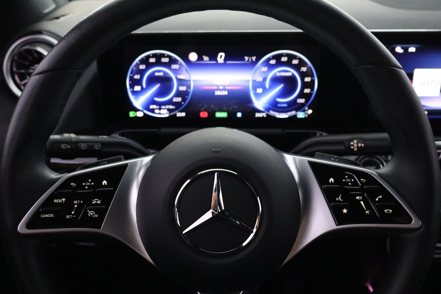 Mercedes-Benz EQA vaihtoauto