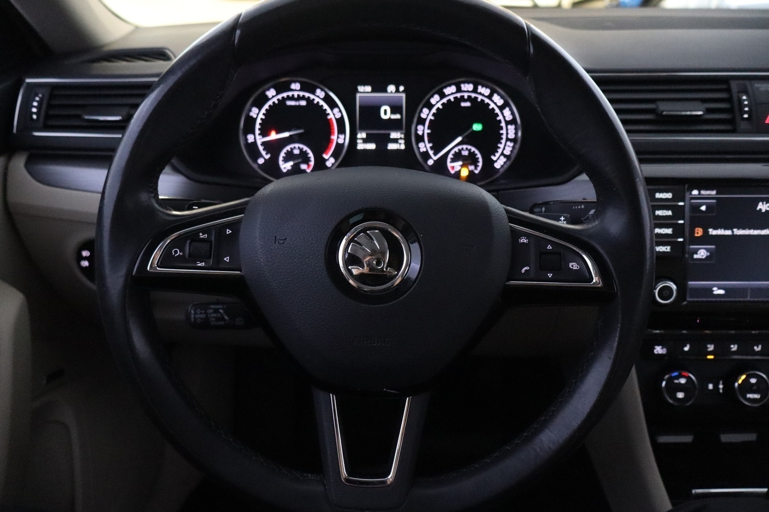 Skoda Superb vaihtoauto