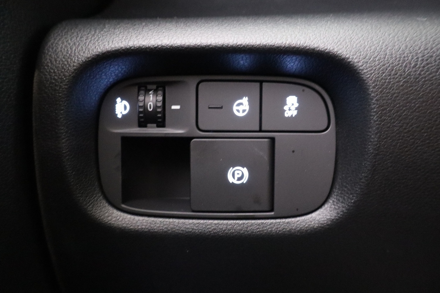 Hyundai INSTER vaihtoauto