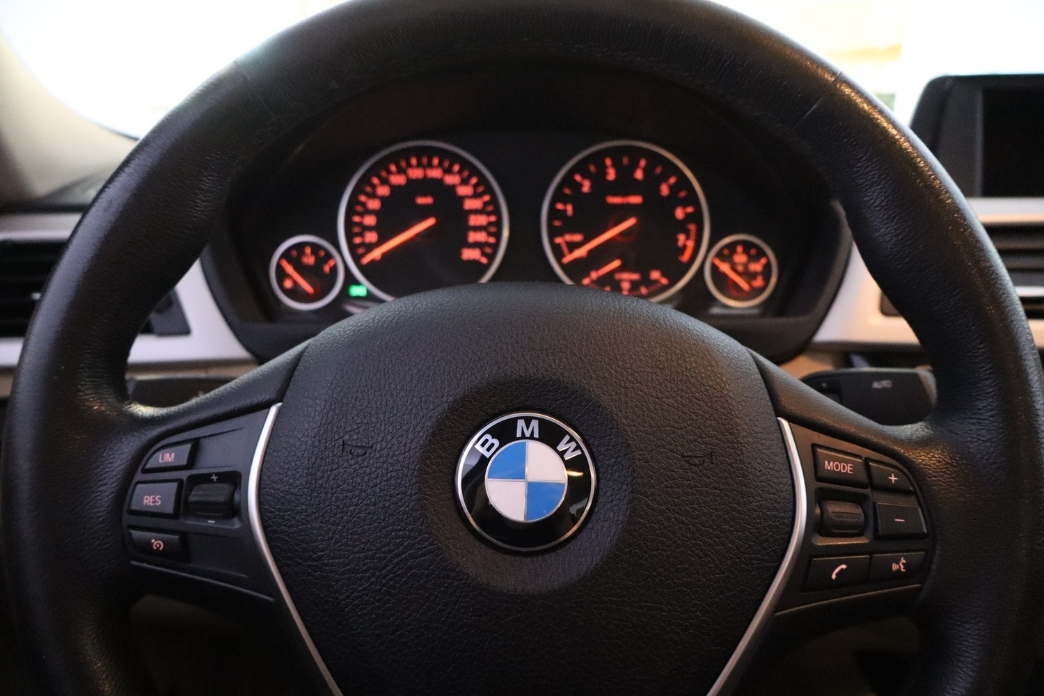 BMW 320 vaihtoauto