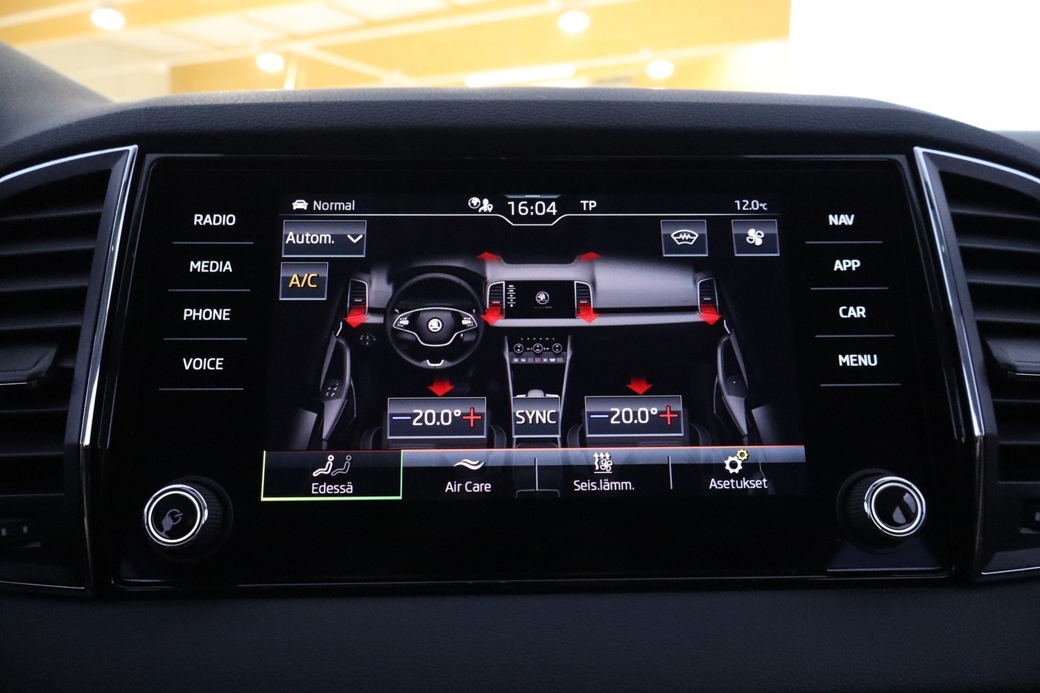 Skoda Karoq vaihtoauto