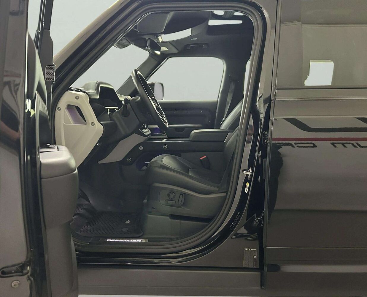 Land Rover Defender vaihtoauto