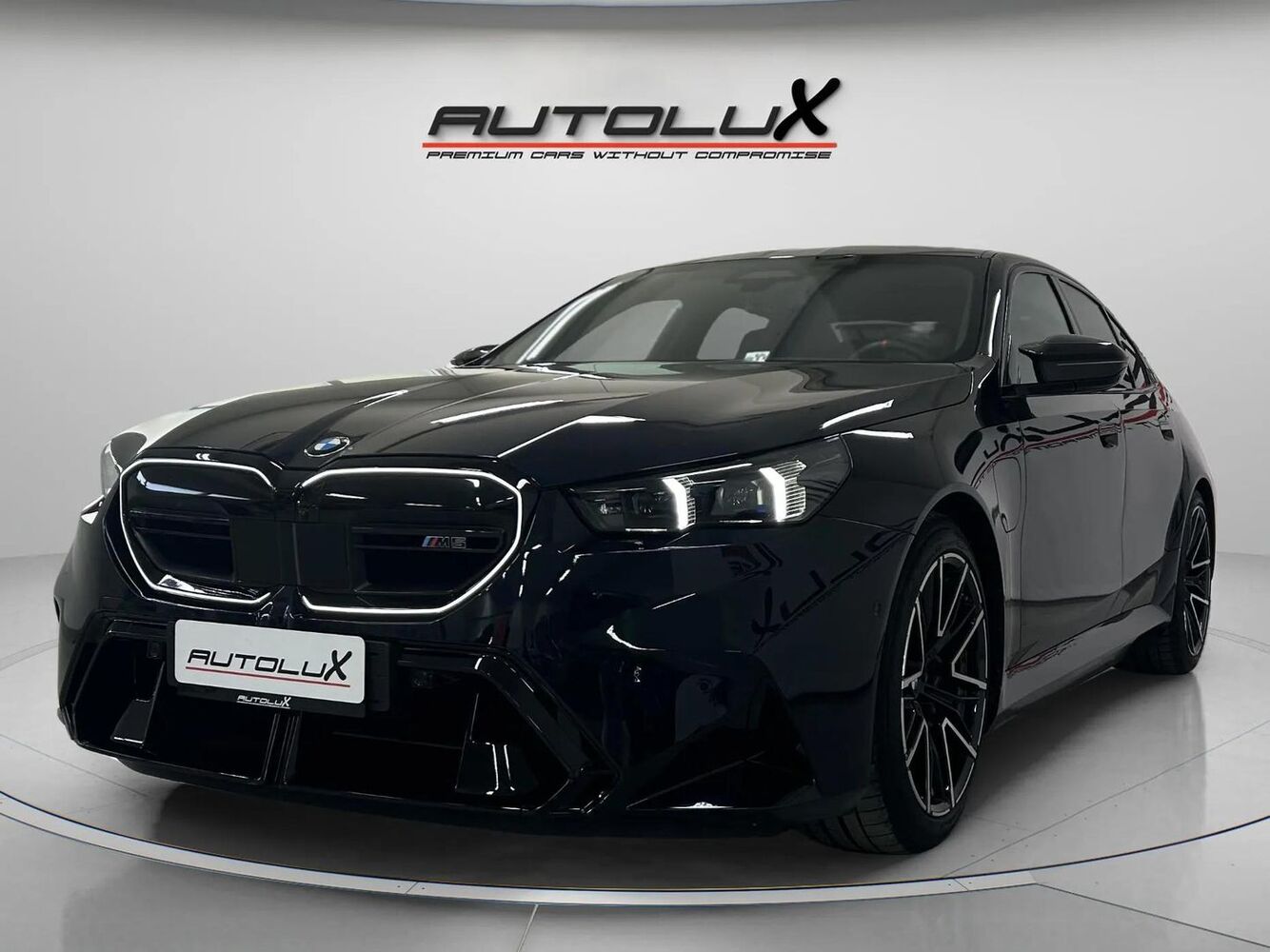 BMW M5 vaihtoauto