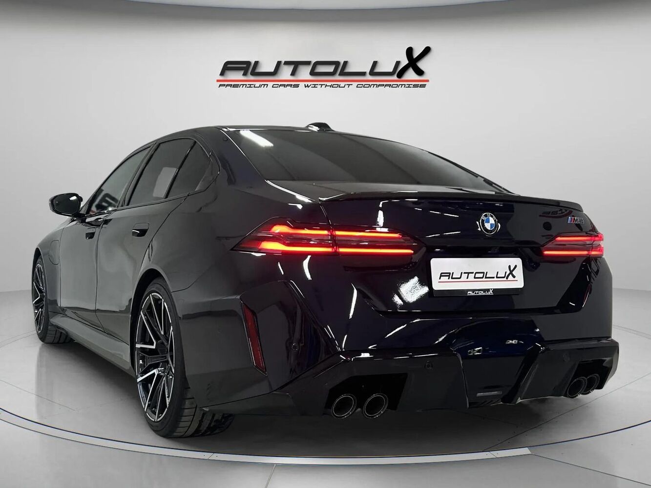 BMW M5 vaihtoauto