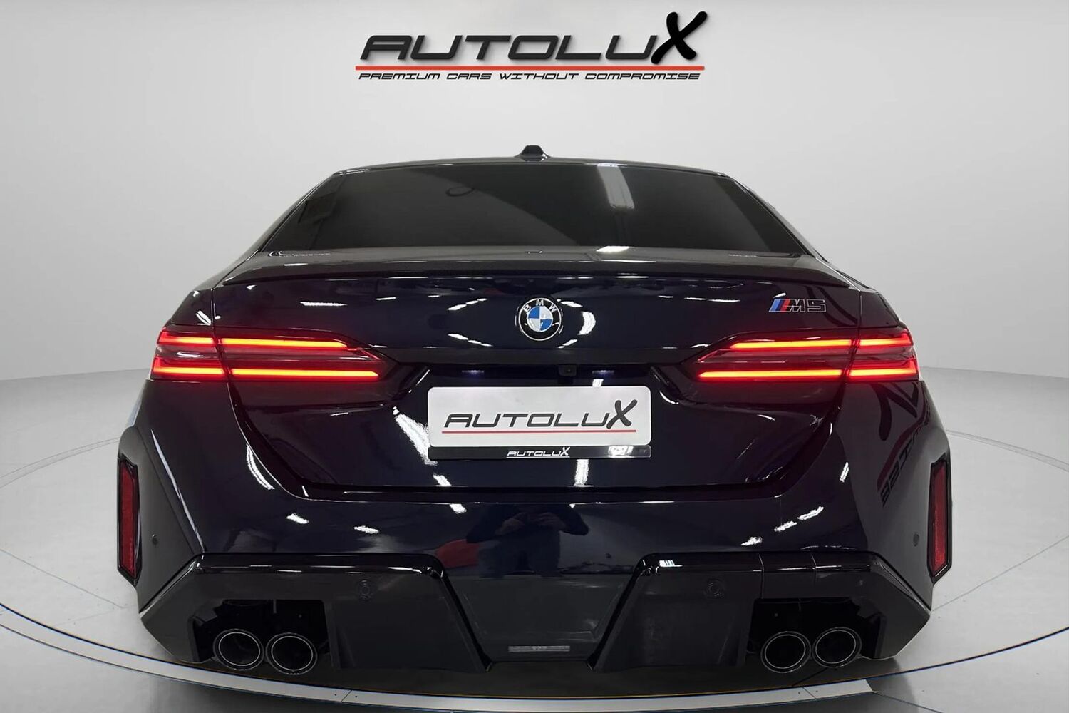 BMW M5 vaihtoauto