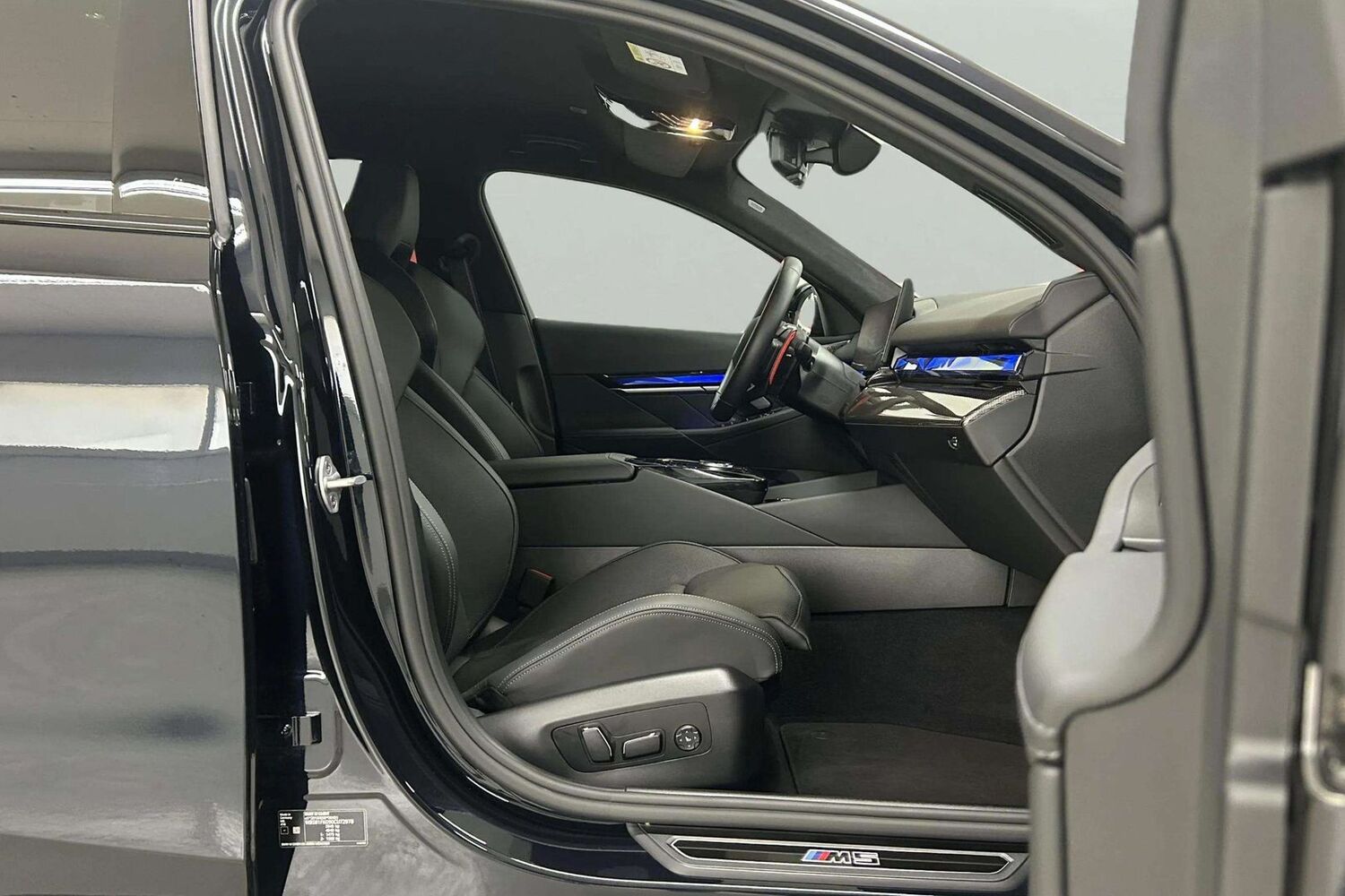 BMW M5 vaihtoauto
