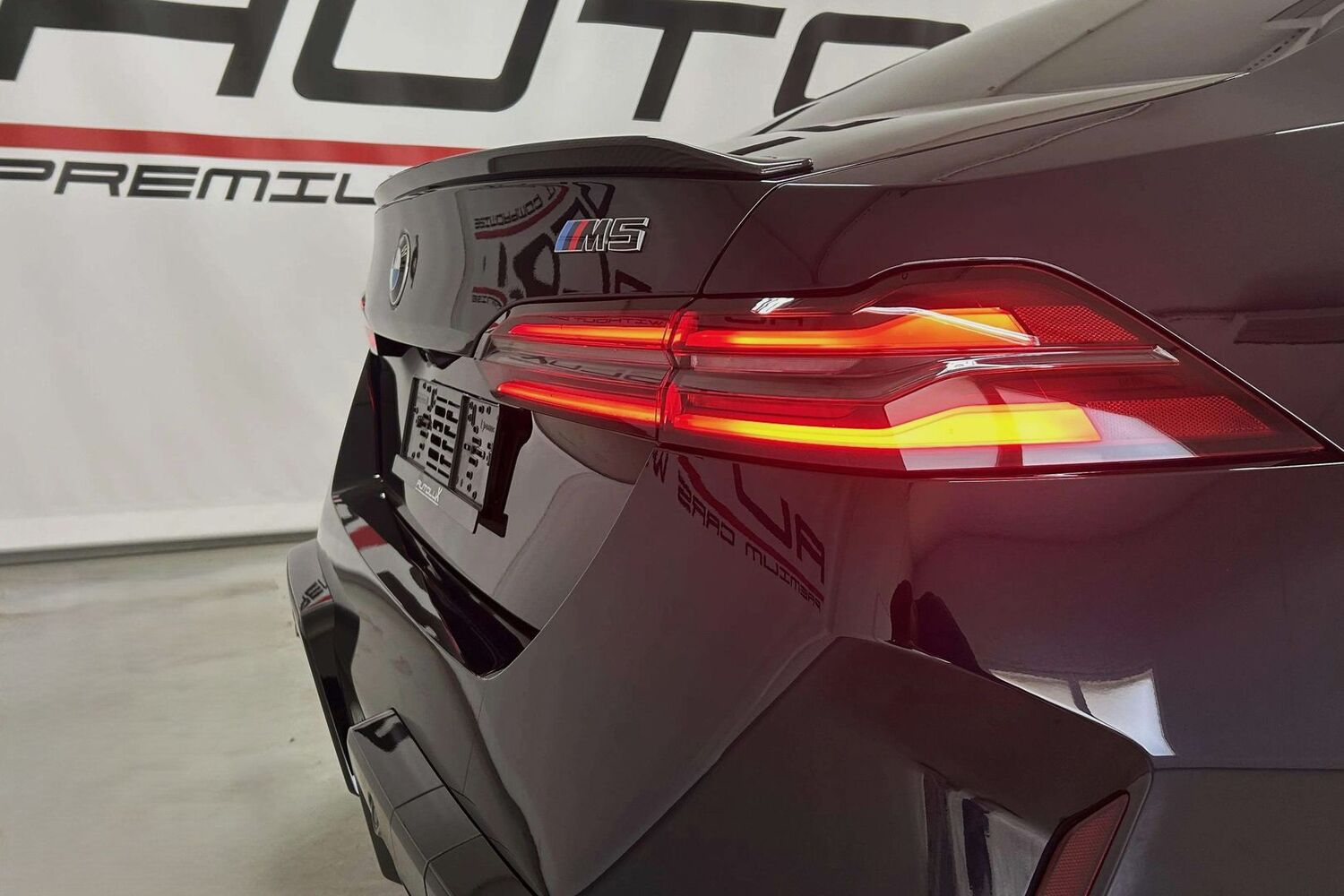 BMW M5 vaihtoauto
