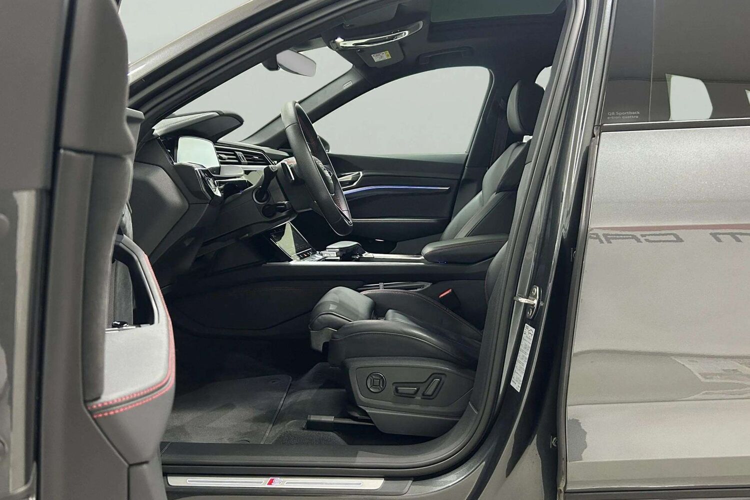Audi Q8 e-tron vaihtoauto
